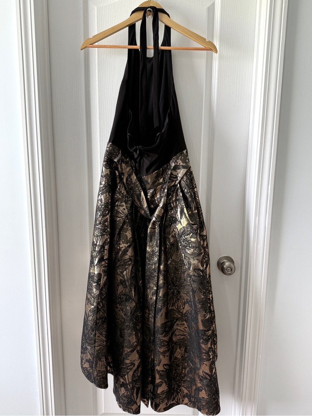 S.L. Fashions Black & Gold Halter Neck High-Low Jacquard Dress Size 6 - Picture 4 of 11